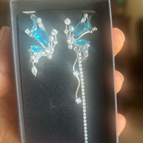 Gorgeous new sapphire shades asymmetrical butterfly silver earrings #272 - Picture 12 of 12